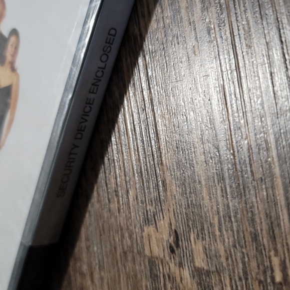 DVD Brand NWT Everybody Loves Raymond the series finale Plus original pilot NWT - Picture 3 of 6